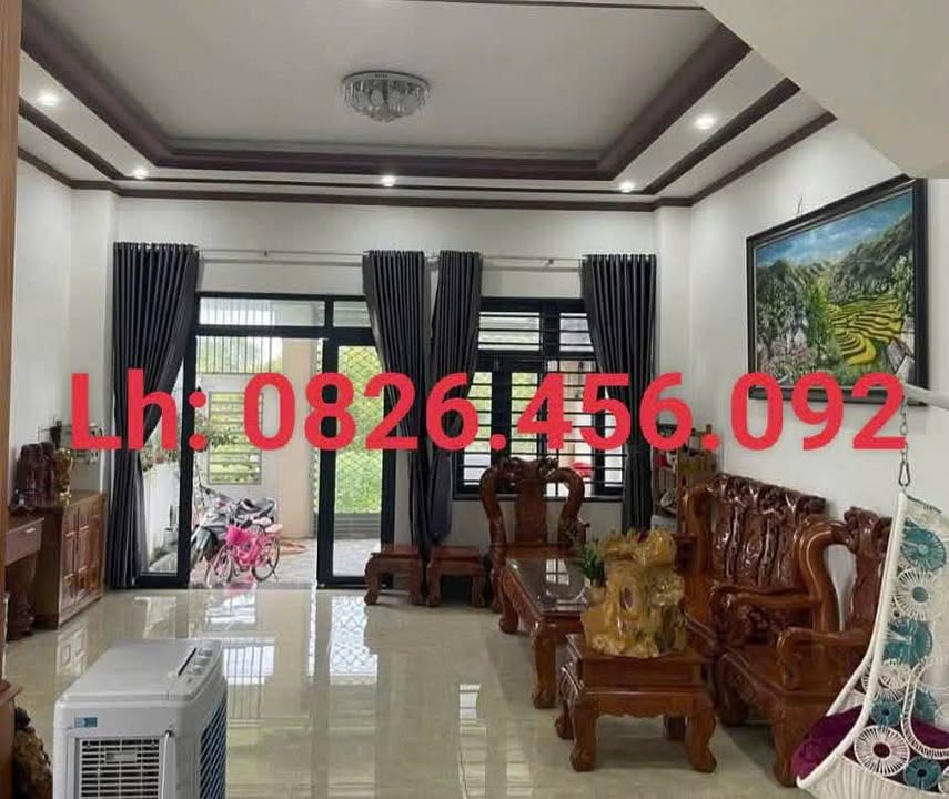Nhà phố Tân Bình, Đồng Xoài 150m² - Giá thỏa thuận, sân ô tô rộng rãi!