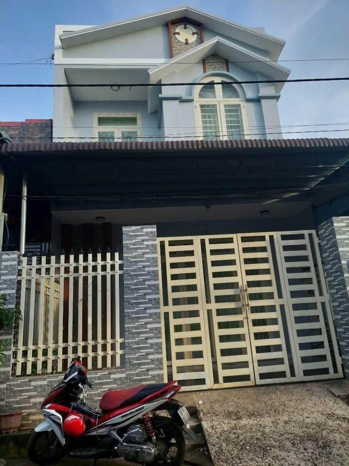 Nhà phố Phú Lợi, Định Quán 102m² giá 2.1 tỷ - Căn nhà đầy đủ công năng!