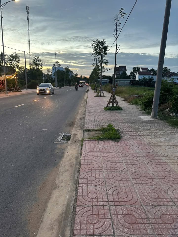 Đất mặt tiền đường Nguyễn Văn Côn, phường Long Thuận, Gò Công - 157m² chỉ 2.3 tỷ - Kinh doanh thuận lợi!