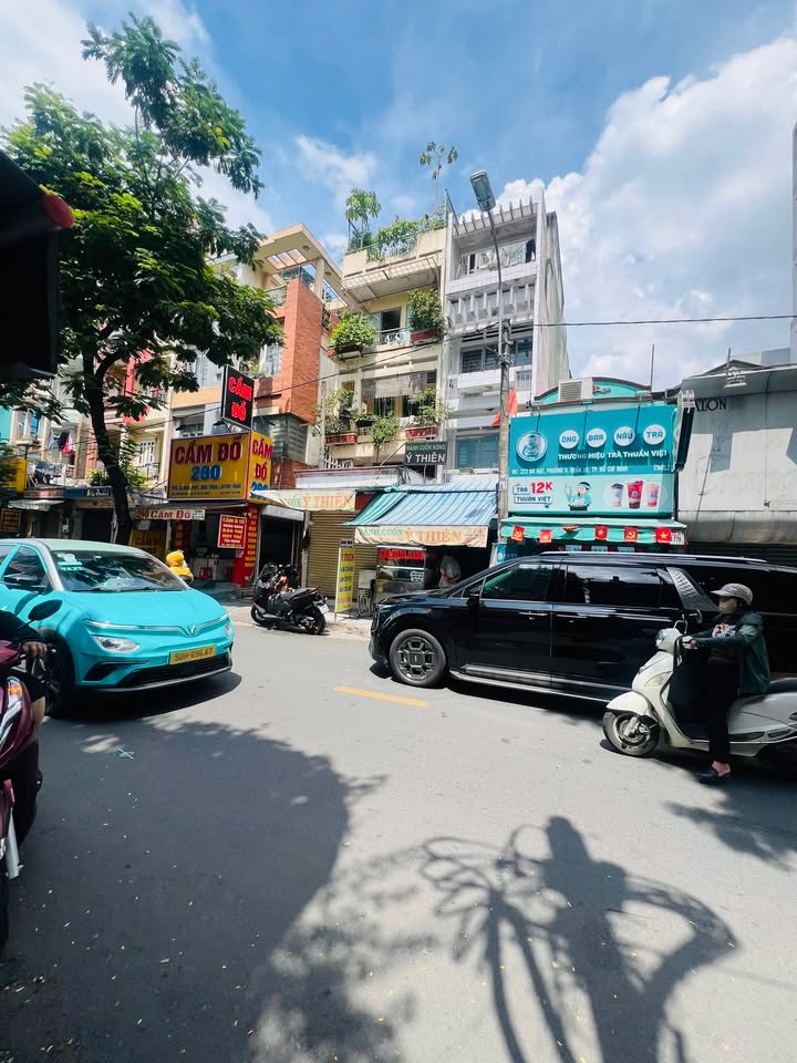 Nhà mặt tiền Bà Hạt, Q10, diện tích 21m², giá 3.6 tỷ - Cơ hội vàng cho đầu tư!