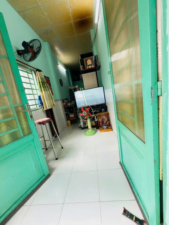 Nhà hẻm 232 Hưng Phú, Q8 - Diện tích 24m² - Sổ hồng chính chủ, giá 1.98 tỷ!