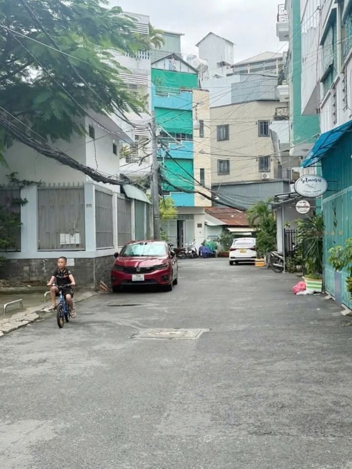 Bán nhà mặt tiền Trịnh Đình Trọng, Tân Phú 150m² giá 12 tỷ - Cơ hội sở hữu vị trí đắc địa!