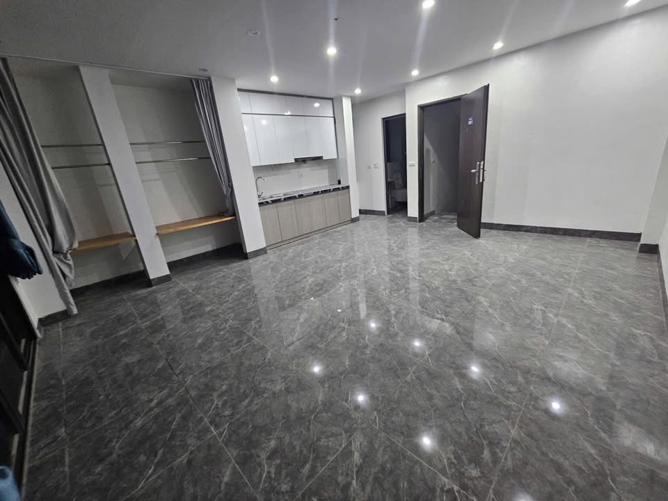 Cho thuê CHDV Yên Xá, Thanh Trì - 7 tầng, 18 phòng khép kín, thang máy hiện đại