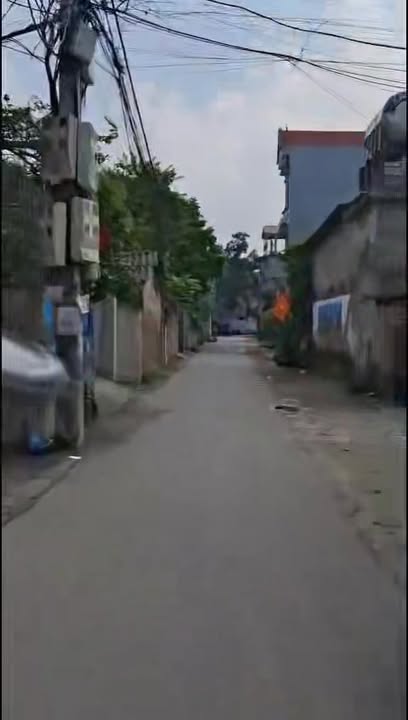 Nhà bán tại Phúc Yên 107m² giá 2.5 tỷ - Gần chợ và trường học!