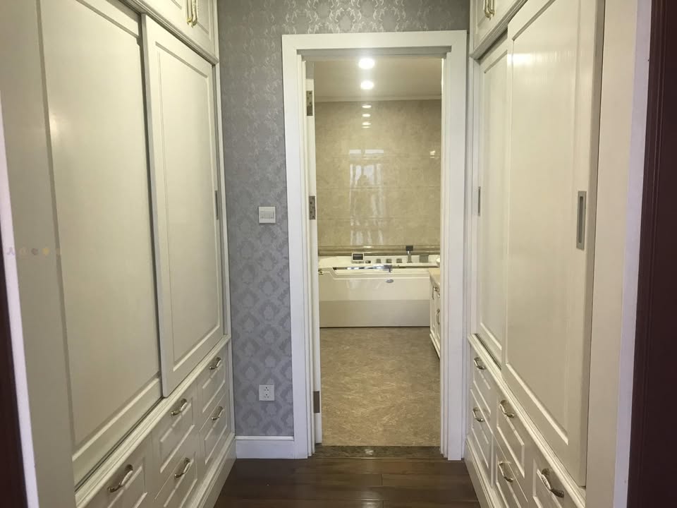 Căn hộ Vinhomes Royal City 181m² giá 20 tỷ - Căn góc nội thất hoàn thiện!