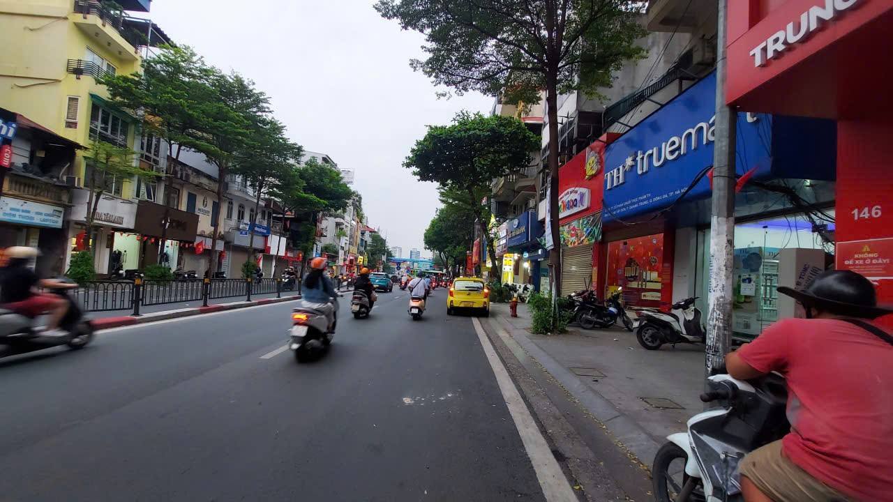 Nhà mặt phố Tây Sơn Đống Đa 90m² giá 26.5 tỷ - Kinh doanh sầm uất!