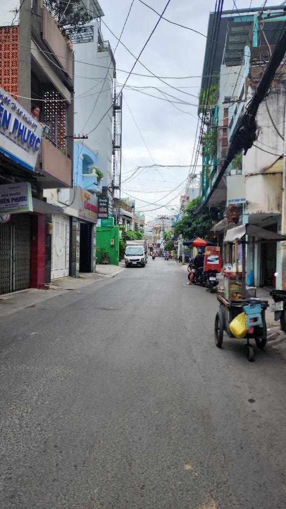 FrontHouse mặt tiền Võ Thành Trang, Tân Bình 68m² giá 10.5 tỷ - Dòng tiền ổn định!