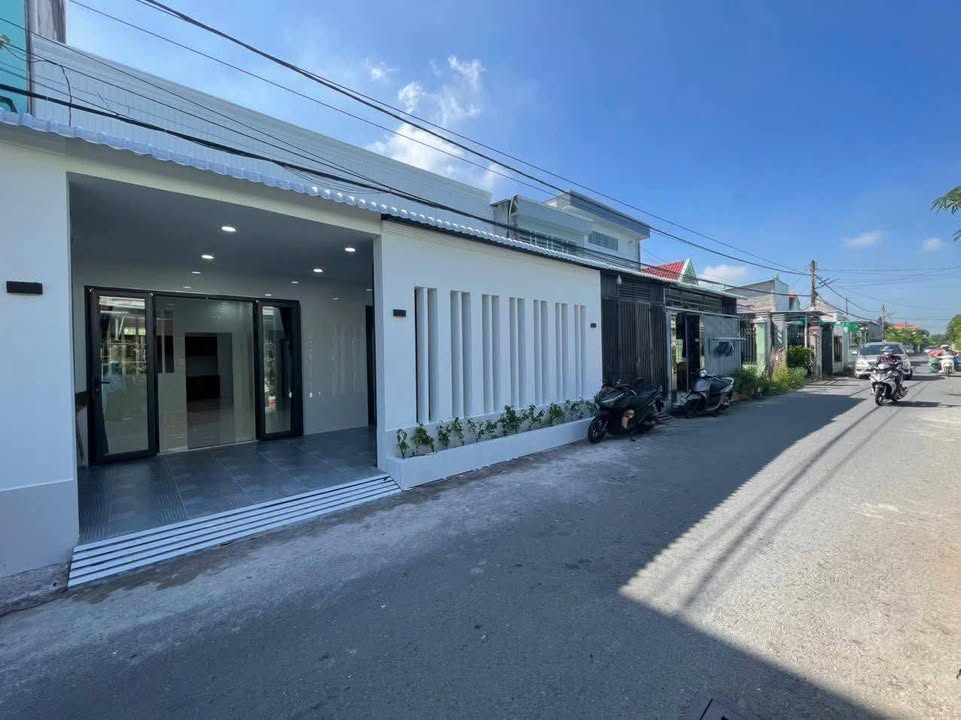 Nhà mặt tiền phường Long Thuận Gò Công 97m² giá 1.5 tỷ - Cơ hội sở hữu ngay!