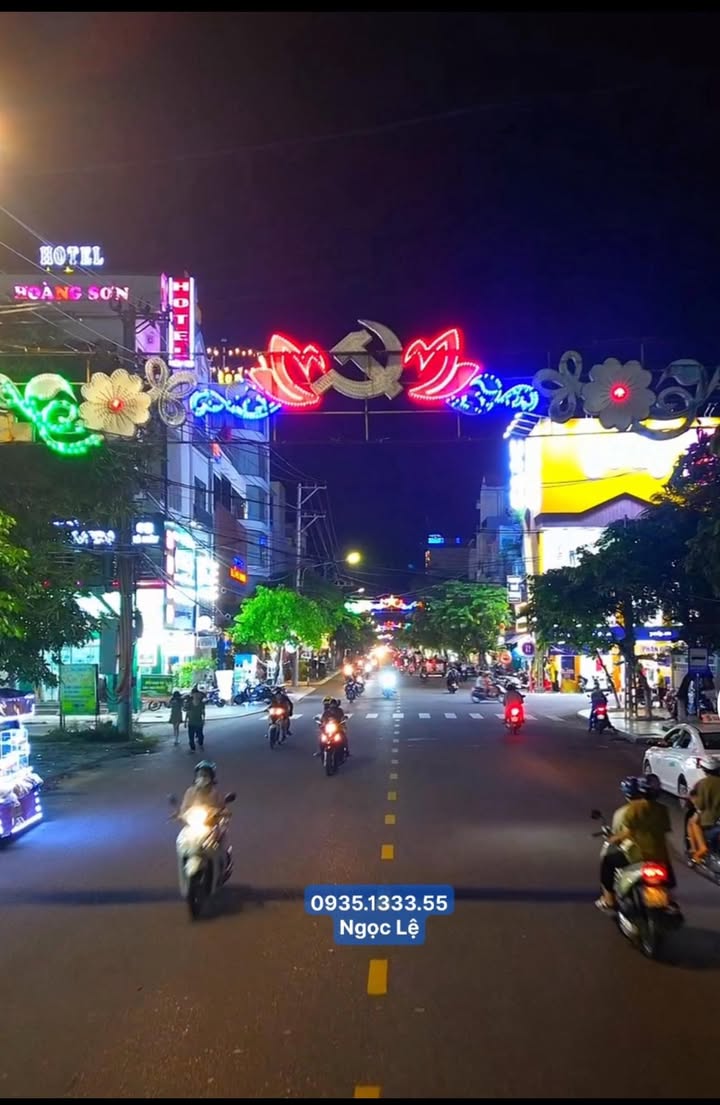 Nhà 3 Tầng Đường Ngô Mây, Quy Nhơn 59m² giá 4 tỷ - Kiên cố, gần biển!