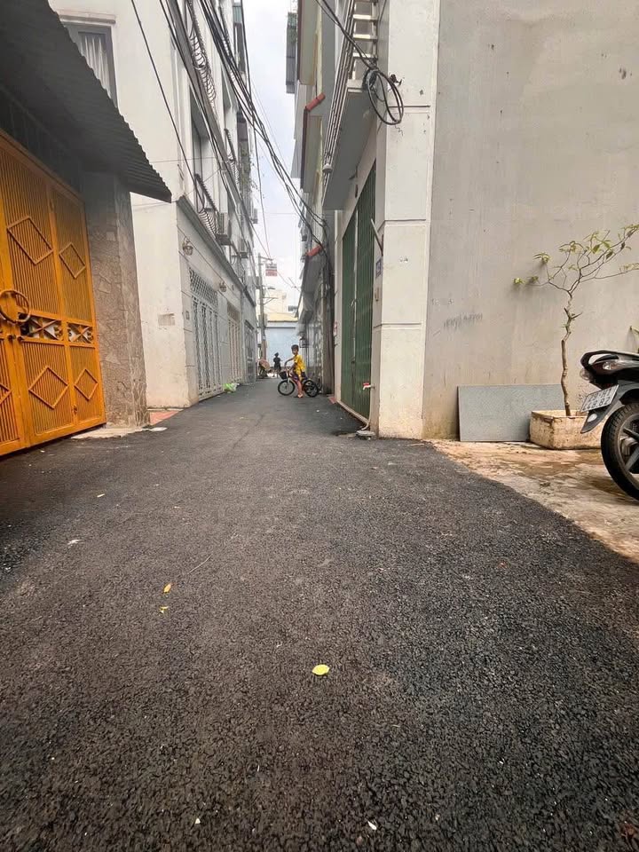 Đất nền ngõ 197 Phúc Lợi Long Biên 45m² giá 6.1 tỷ - Vị trí đắc địa, tiện ích đầy đủ!