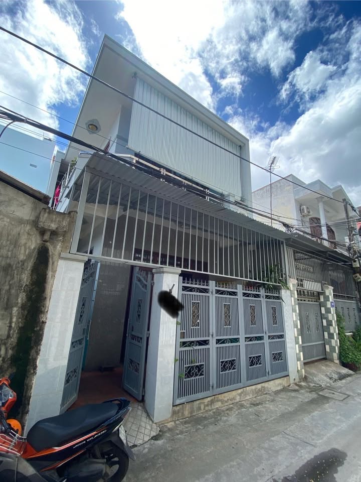 Nhà 1 trệt 1 lầu tại Hoàng Diệu, Nha Trang 94m² giá 8.6 tỷ - Gần biển, tiện ích đầy đủ!