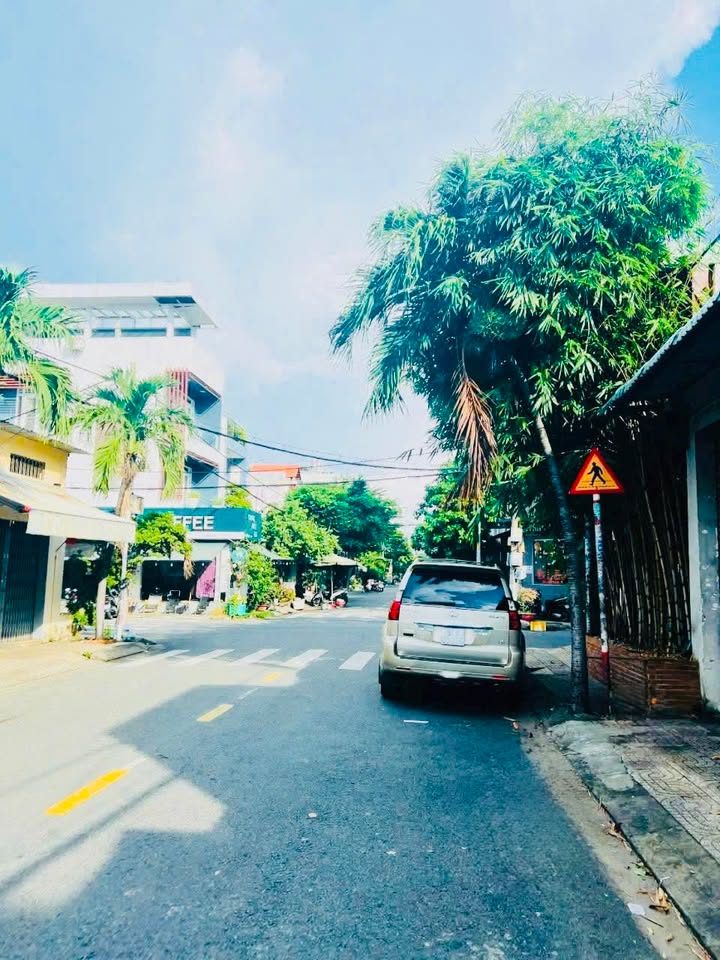 Nhà mặt tiền khu họ Lê, Phú Thọ Hòa 163m² giá 16 tỷ - Ô tô vào tận nhà!