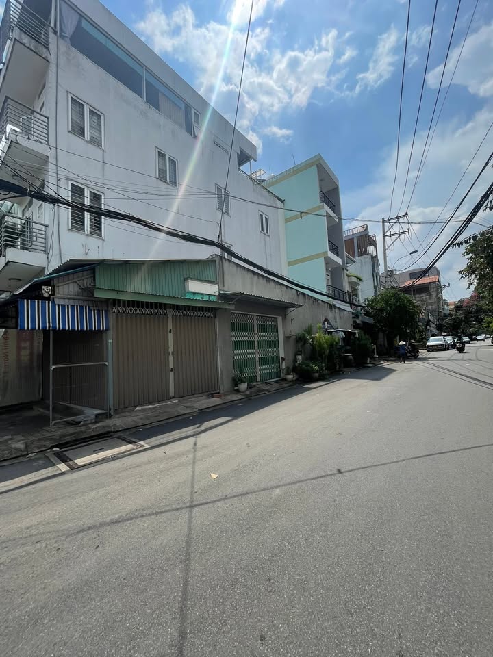 Nhà góc đường Lý Phục Man, Quận 7, 60m² giá 7 tỷ - Cơ hội đầu tư tuyệt vời!