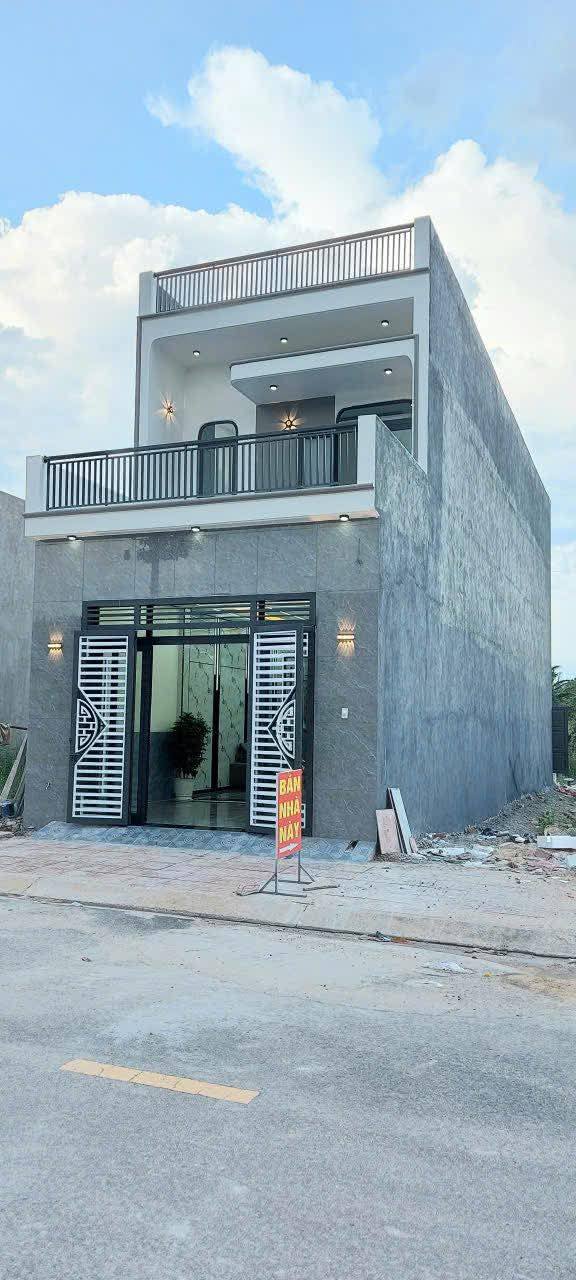 Nhà phố Tân Uyên 100m² giá 2.65 tỷ - Thiết kế hiện đại, sẵn sàng vào ở!