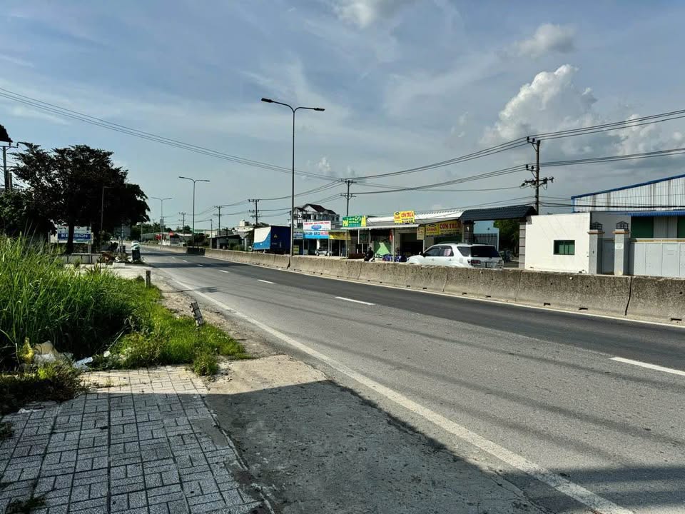 Đất thổ cư 430m² mặt tiền đường DT 824 - Bến Lức, Long An - Sổ hồng chính chủ!