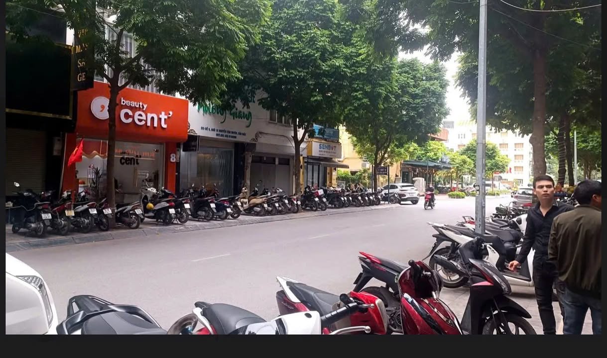 Nhà mặt phố Lê Văn Huyên, Cầu Giấy 65m² giá 18 tỷ - Kinh doanh sầm uất!