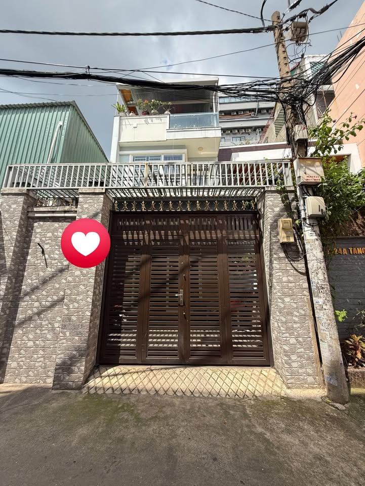 Nhà phố Tăng Bạt Hổ, Bình Thạnh 111m² giá 14.5 tỷ - Ô tô vào tận nhà!