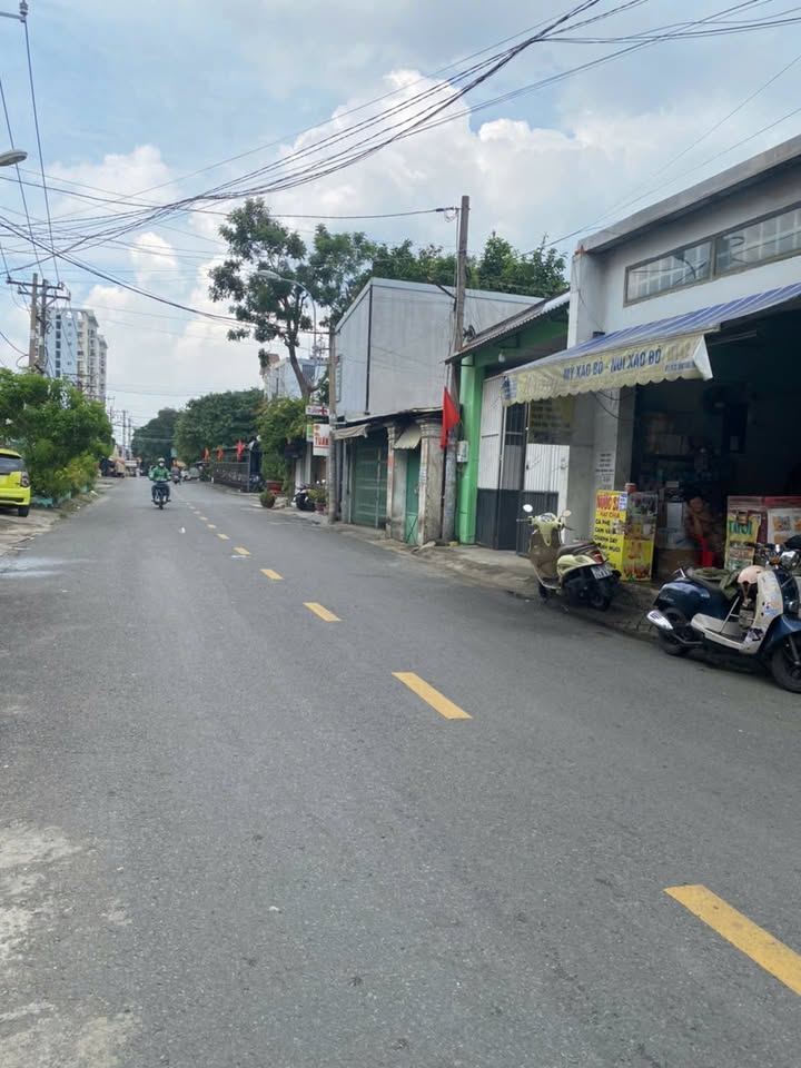 Mặt tiền kinh doanh Đông Hưng Thuận 267m² giá 16 tỷ - Tiềm năng tăng giá cao!