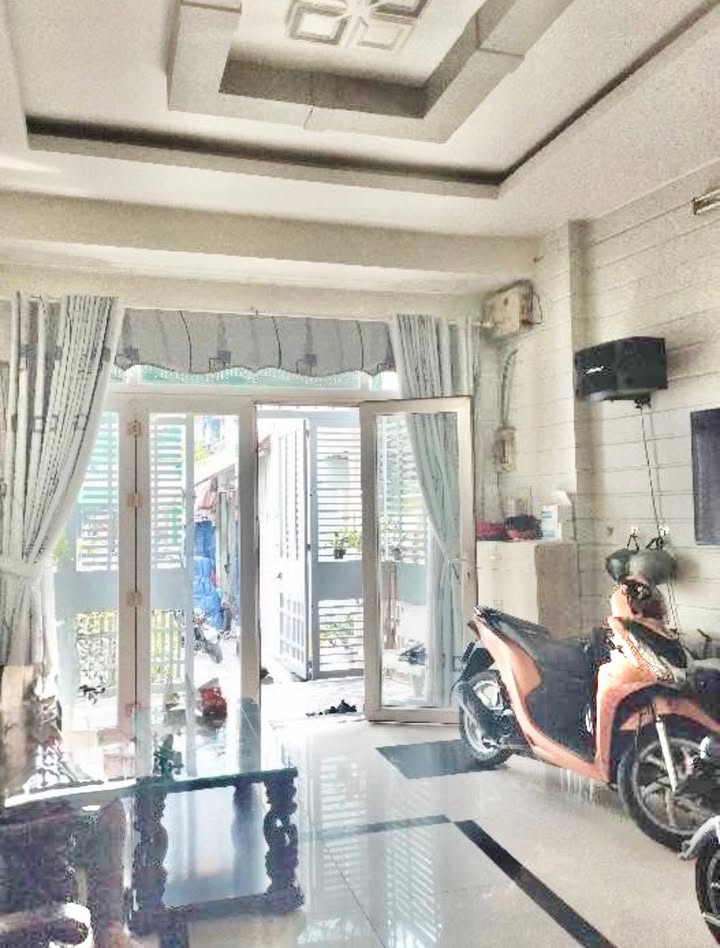 Nhà phố Bà Hom Quận 6, 60.1m² giá 12 tỷ - Vị trí đắc địa, vừa ở vừa kinh doanh!