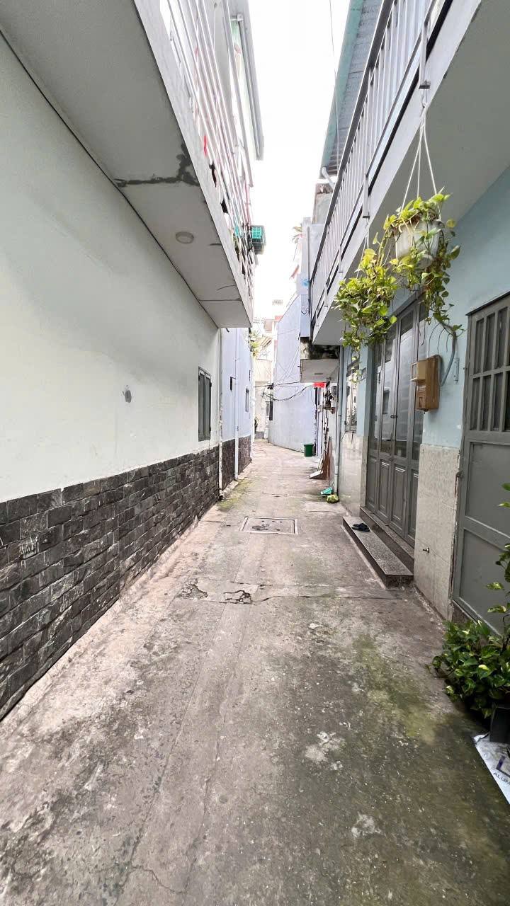 Nhà phố Gò Vấp 24m² giá 2.97 tỷ - Sổ đỏ chính chủ, cơ hội đầu tư tuyệt vời!