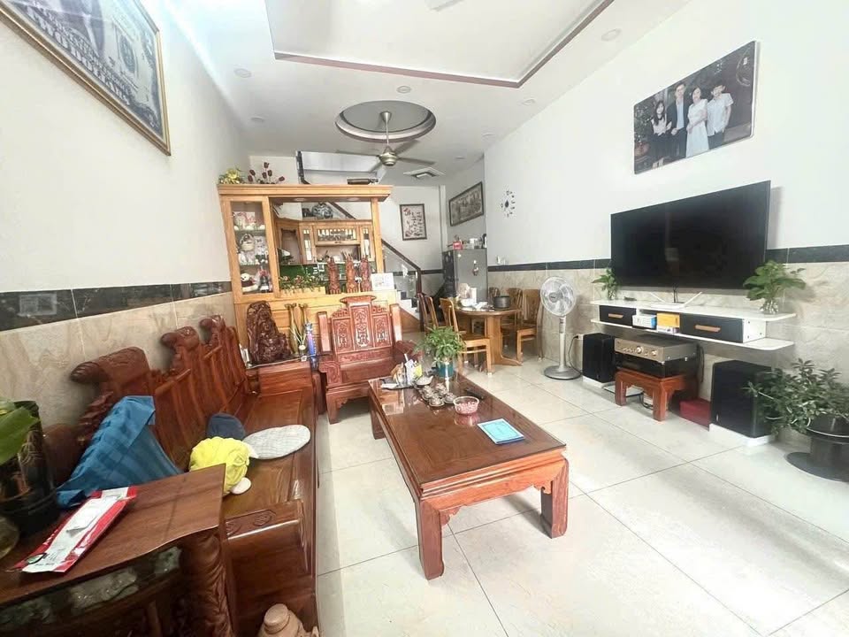 Nhà mặt tiền Hoàng Hoa Thám, Dĩ An 40,3m² giá 4 tỷ - Cơ hội đầu tư hấp dẫn!