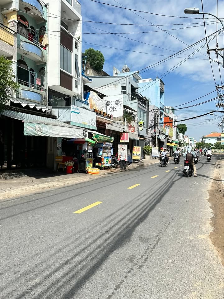 Nhà đẹp 5 tầng Nguyễn Chế Nghĩa, Q8 - 64m² - Sổ hồng riêng, chỉ 7 tỷ!