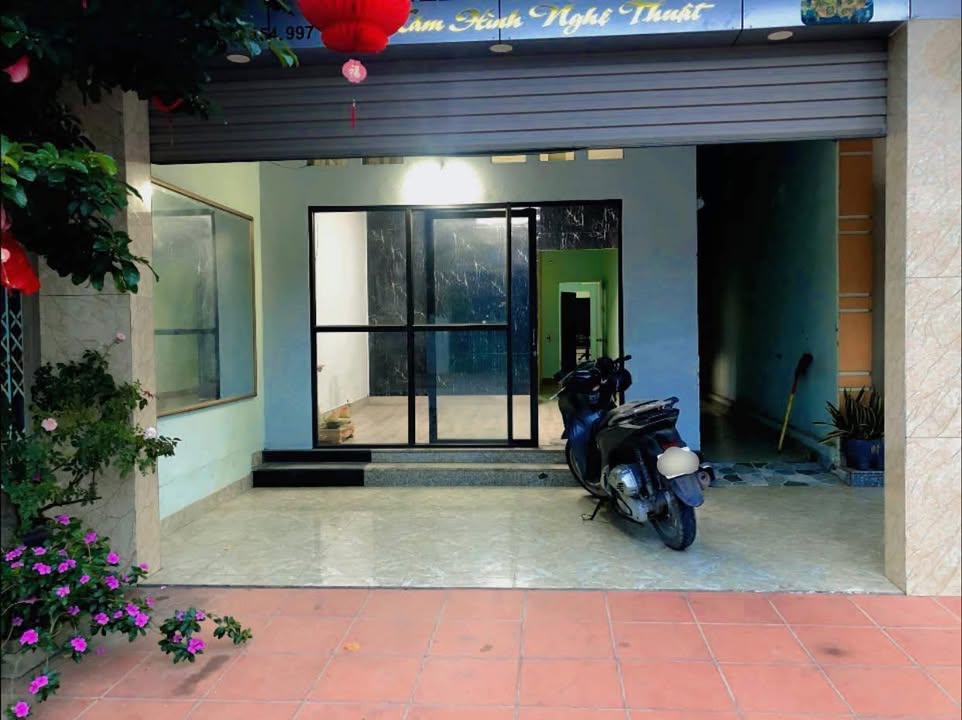 Nhà cho thuê tại phố Mật Sơn, 75m² giá chỉ 2.4 triệu - Sẵn sàng vào ở!