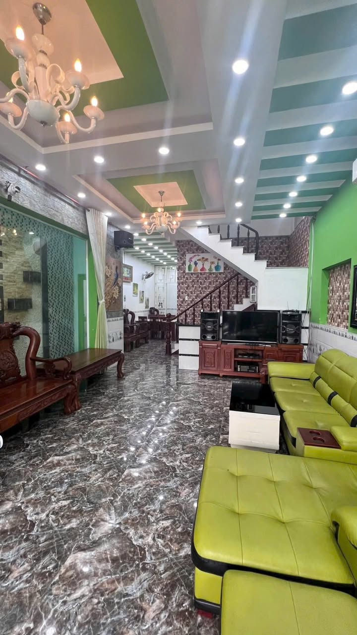 Cho thuê nhà nguyên căn hẻm 2640 HTP Nhà Bè 108m² giá 8 triệu - Không gian thoáng mát, đầy đủ nội thất!