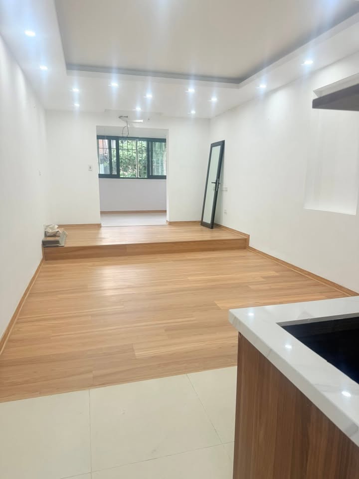 Căn hộ Tập thể Kim Liên, Đống Đa 110m² giá 4 tỷ - Sổ đỏ riêng, thiết kế sang trọng!