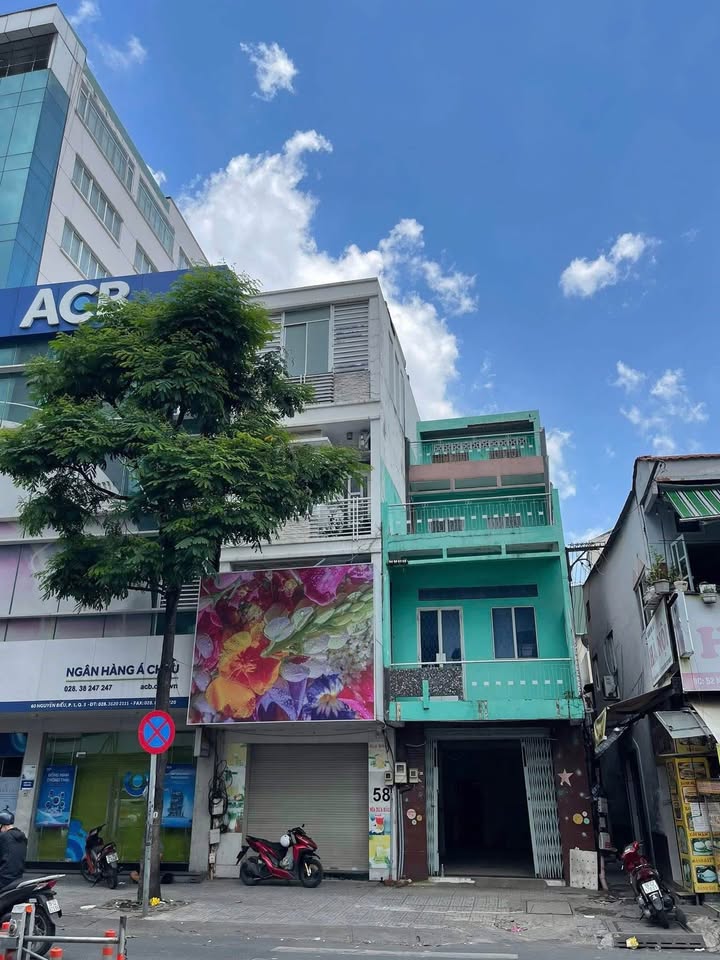 Nhà mặt tiền Nguyễn Biểu, Quận 5, 77m² giá 28.6 tỷ - Kinh doanh sầm uất!