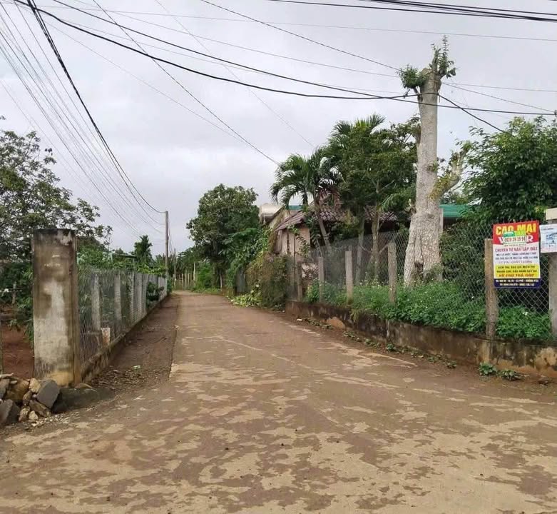 Đất nền thổ cư Ea Phê Đắk Lắk 200m² giá 700 triệu - Sổ hồng công chứng ngay!