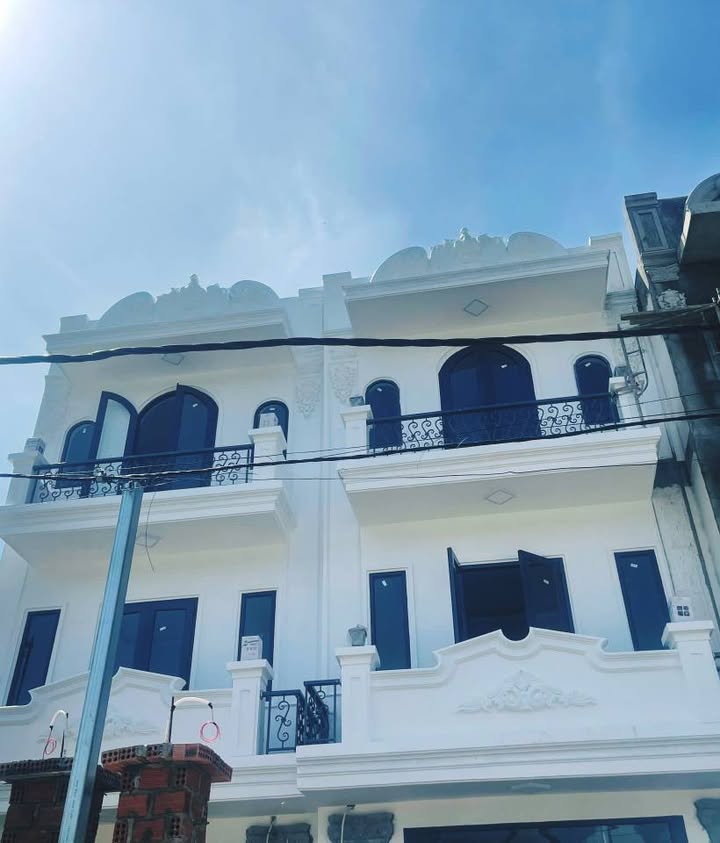 Nhà mới hoàn thiện tại Lạc Dương 89m² giá 3.6 tỷ - Gần KDL LangBiang!