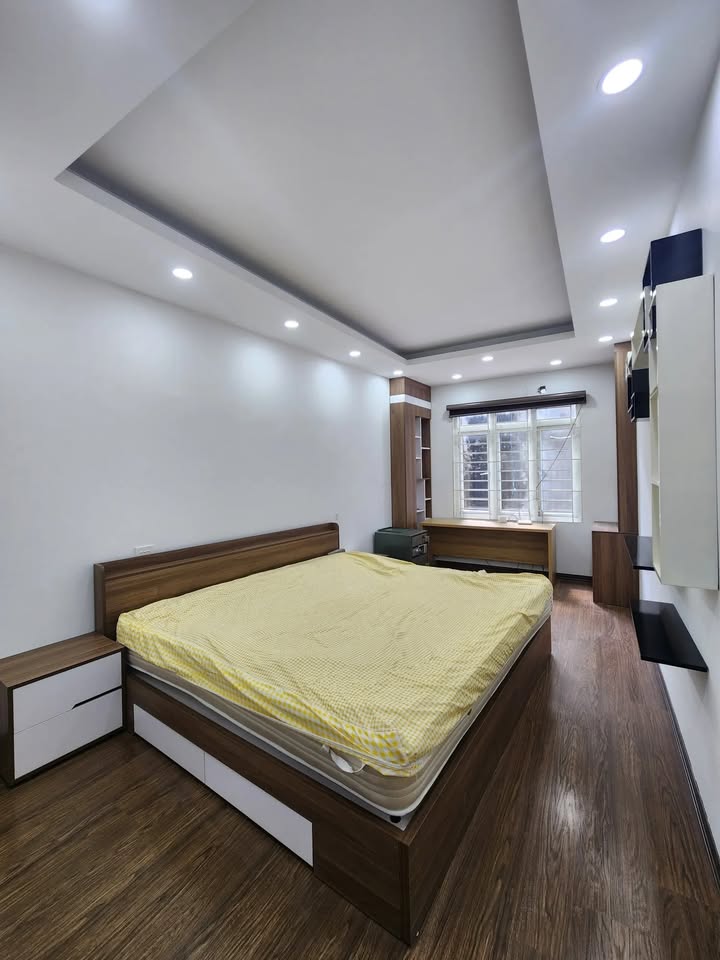 Nhà phố Đội Cấn, Ba Đình 38m² giá 6,9 tỷ - Nội thất đầy đủ, chỉ việc vào ở!