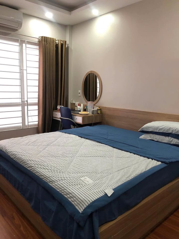 Nhà riêng cho thuê 4 tầng tại Bùi Xương Trạch, 32m² - Khu vực an ninh tốt, giao thông thuận lợi!