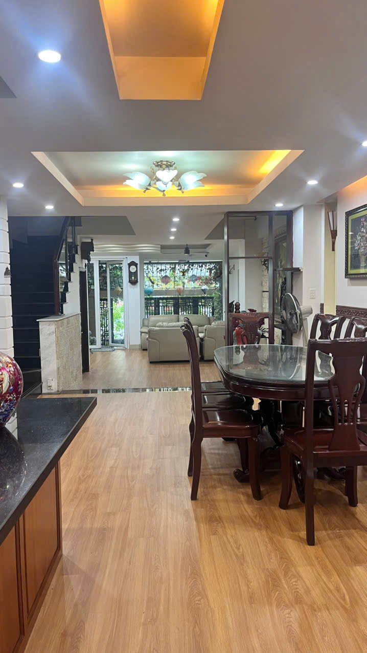 Bán FrontHouse 129 Đường Số 19, Thủ Đức, 100m² - Vị trí đẹp, kinh doanh thuận lợi!