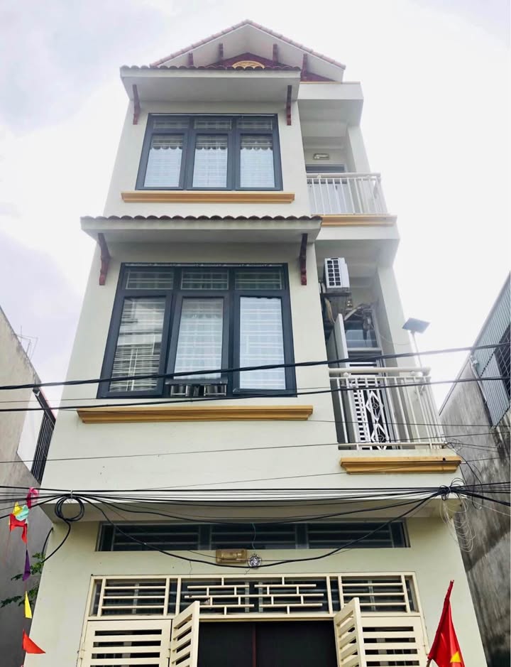 Nhà Đình Quán, Phú Diễn 72m² giá thỏa thuận - Vị trí đẹp, thanh khoản dễ dàng!