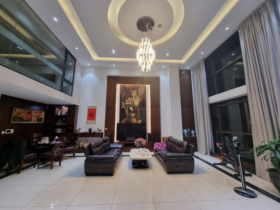 Chung cư 170 Đê La Thành 145m² giá thỏa thuận - Đầy đủ nội thất, ở luôn!