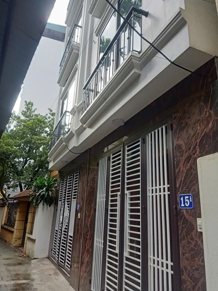 Nhà phố Xuân La, Tây Hồ 32m² giá 8 tỷ - Vị trí đẹp, tiện ích đầy đủ!