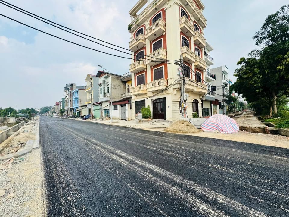 Đất nền thôn Đoài - Nam Hồng 66.88m² giá 6 tỷ - Đối diện sân chơi, vị trí đẹp!