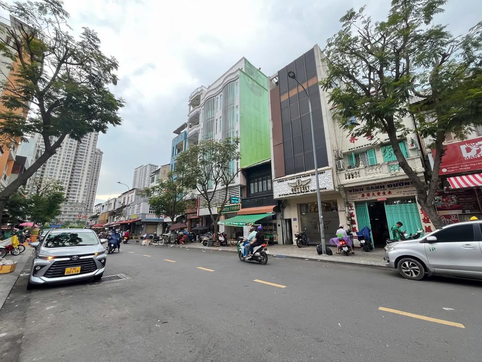 Bán FrontHouse mặt tiền Nguyễn Công Trứ, Quận 1, 156m² giá 98 tỷ - Cơ hội đầu tư tuyệt vời!