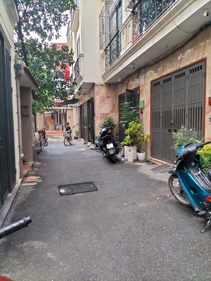 Đất mặt tiền Ngô Gia Tự, Việt Hưng 50m² giá 7 tỷ - Sổ đỏ chính chủ!