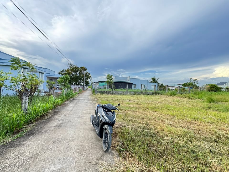 Đất thổ cư 200m² tại Ấp Thanh Nhung 2, Tiền Giang - Giá tốt chỉ 2.5 tỷ!