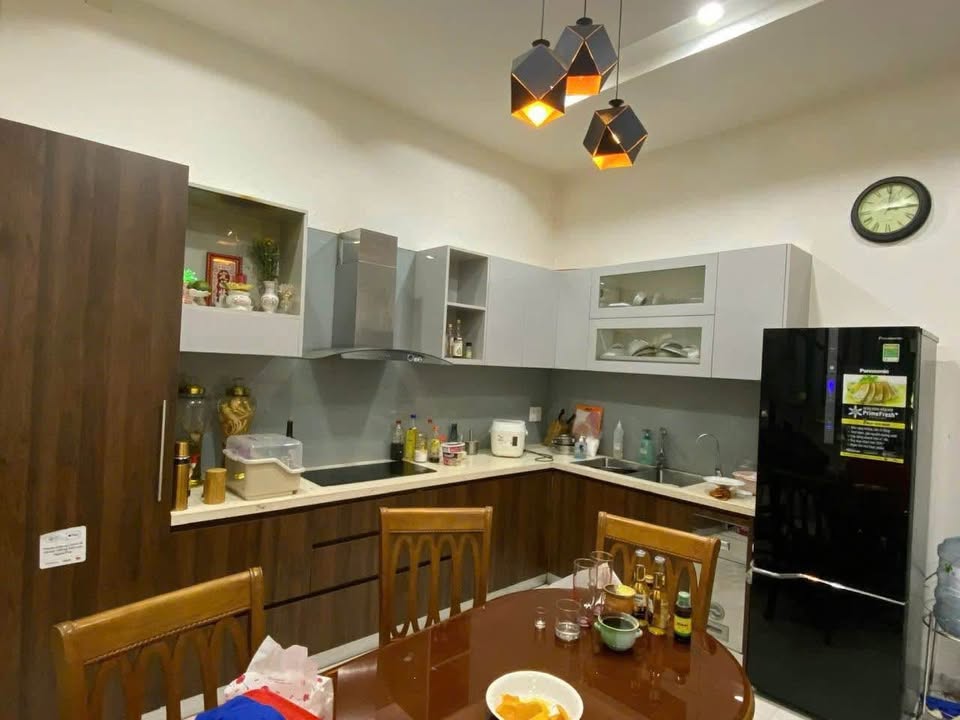 Nhà 2,5 tầng mới tại Hòa Xuân, Đà Nẵng - Diện tích 100m², giá chỉ 8 tỷ!