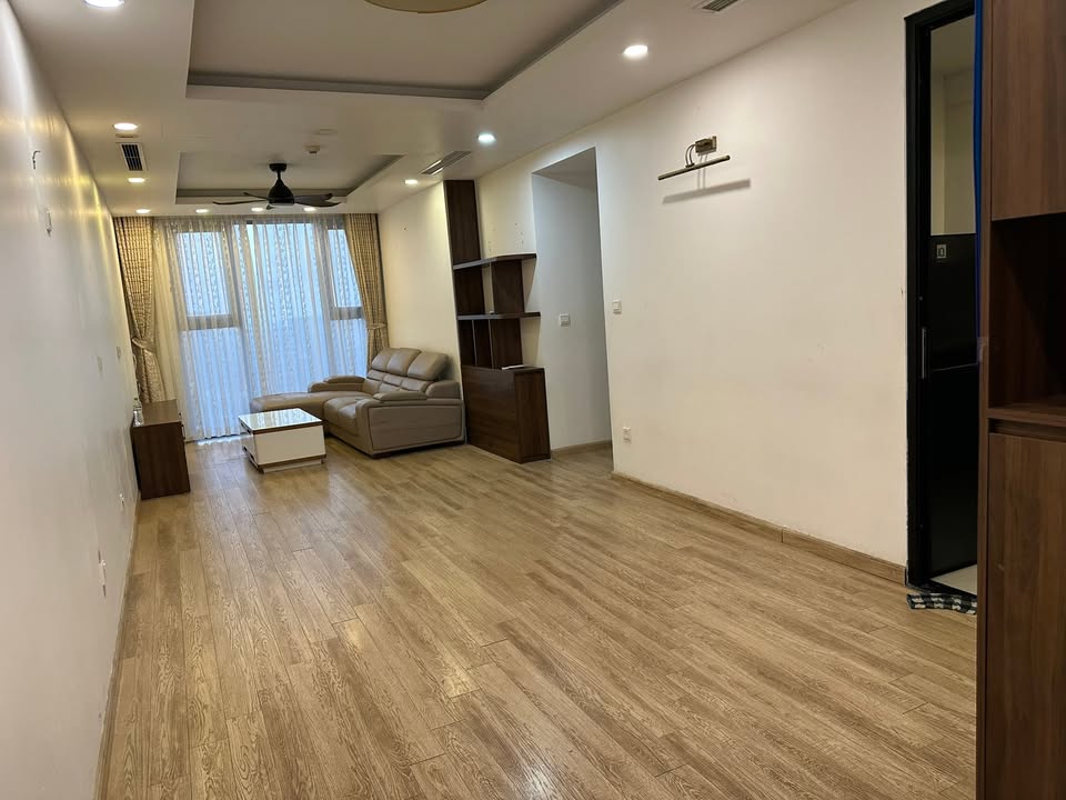 Căn hộ chung cư Imperial Plaza Hoàng Mai 96m² giá 15 triệu - Đầy đủ nội thất, an ninh tốt!