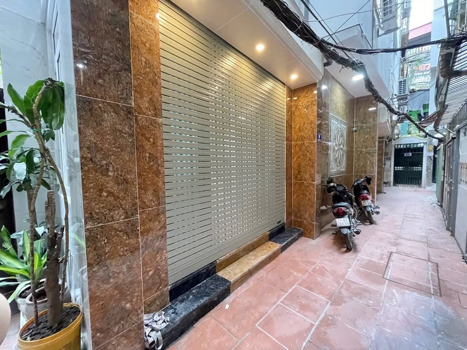 Nhà lô góc Ngọc Khánh 46m² giá thỏa thuận - 7 phòng ngủ, ô tô tránh gần