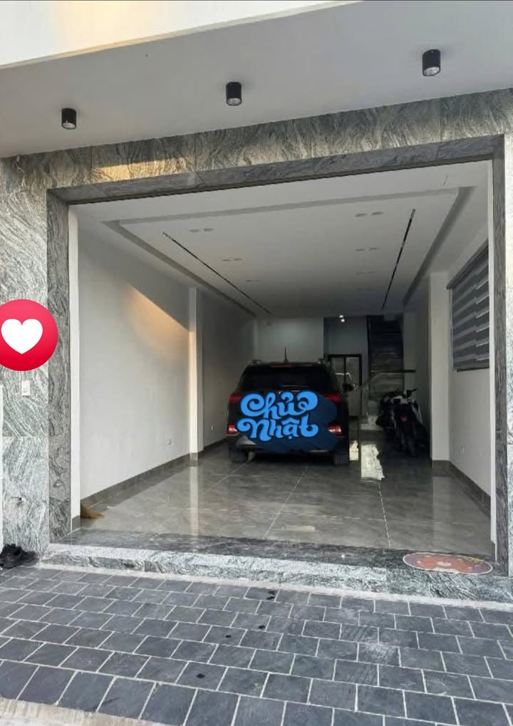 Bán nhà FrontHouse Hoàng Quốc Việt 63m² giá 26 tỷ - Kinh doanh và ở sang trọng!