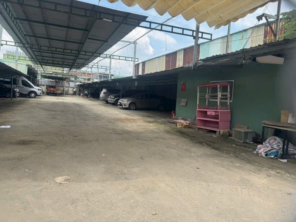 Bãi xe cho thuê đường Đào Trí, Phú Thuận, Quận 7, 1200m² - Giá 50 triệu/tháng