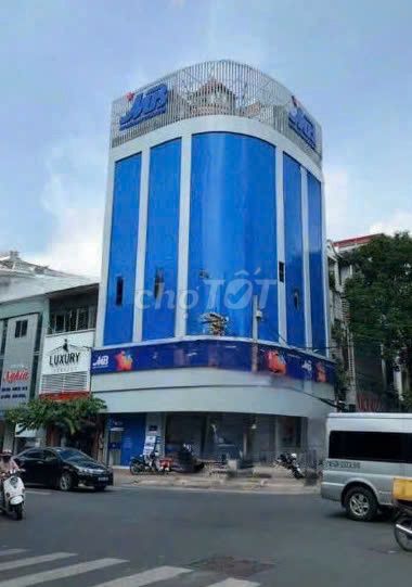 Cho thuê tòa nhà góc 2 mặt tiền Phạm Ngọc Thạch - Võ Thị Sáu Quận 3 - Kinh doanh sầm uất!