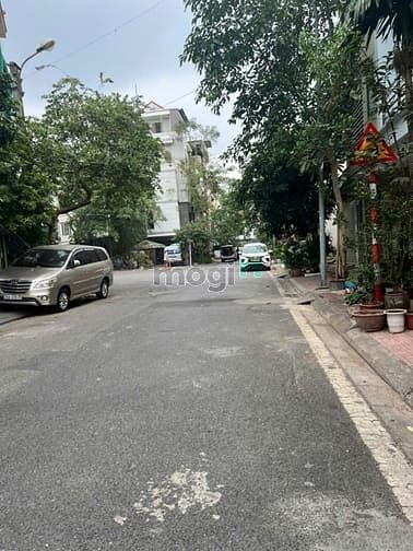 Bán nhà Tam Trinh 75m² giá 21.5 tỷ - Ô tô tránh, khu vực kinh doanh sầm uất!