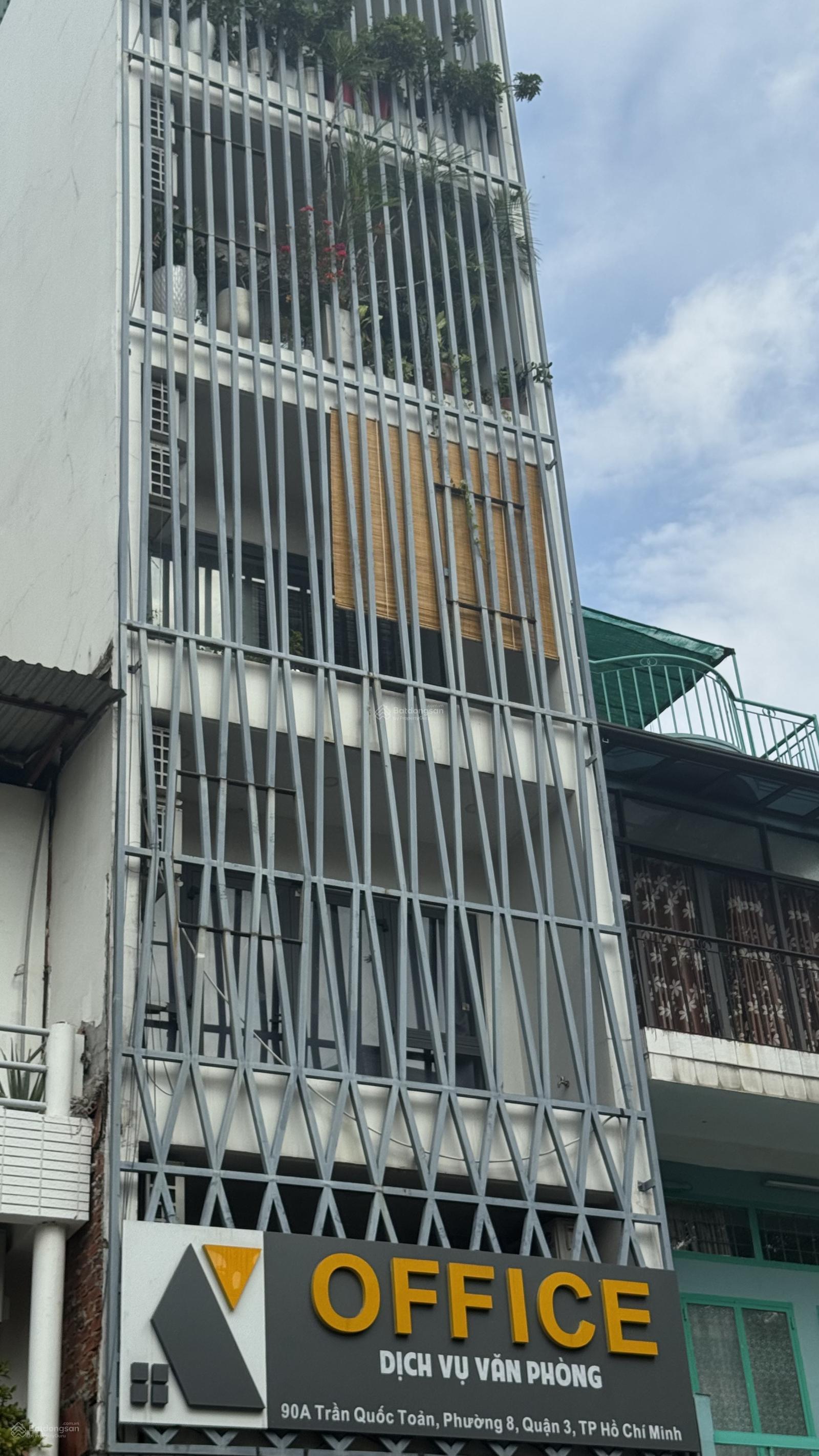 Văn phòng cho thuê 50m² tại Trần Quốc Toản, chỉ 17 triệu - Không gian làm việc lý tưởng!